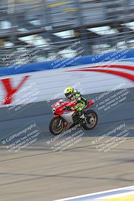 media/Nov-26-2022-Fastrack Riders (Sat) [[b001e85eef]]/Level 1/Session 1 Front Straight/